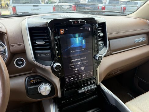 Used 2019 RAM 1500 Laramie RWD image 19