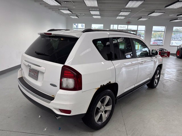 Used 2017 Jeep Compass Latitude AWD/4WD image 13