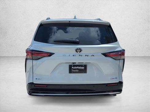 New 2026 Toyota Sienna Limited FWD image 5
