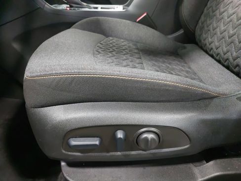 Used 2024 Chevrolet Equinox LT image 52