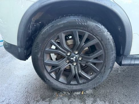 Used 2017 Mitsubishi Outlander Sport LE FWD image 17