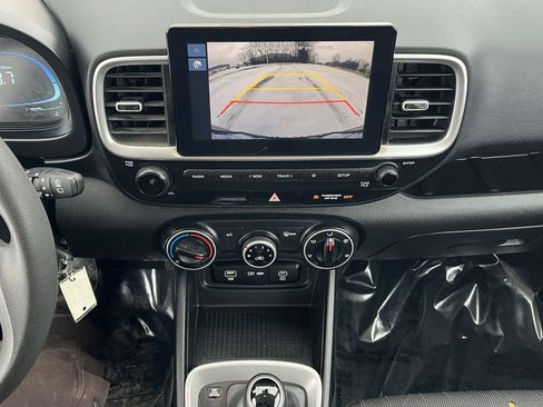 Used 2023 Hyundai Venue SE w/ Cargo Package image 14