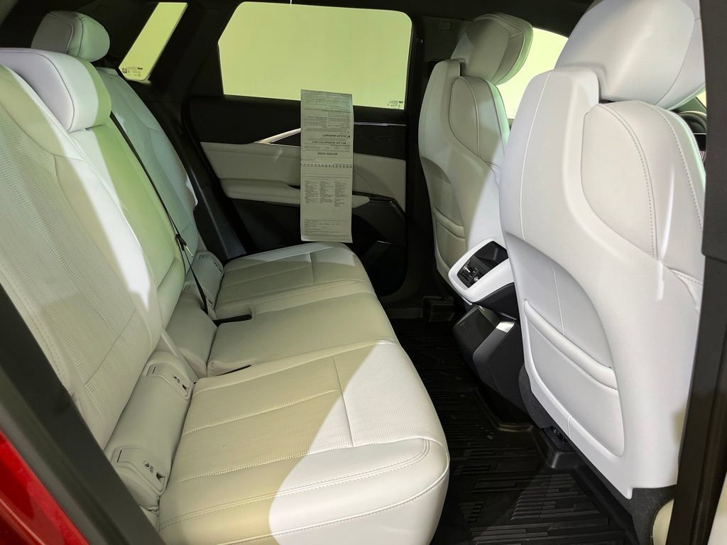 Certified 2024 Cadillac Lyriq Sport w/ LPO, Floor Liner Package AWD/4WD image 11