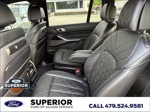Used 2024 BMW X7 xDrive40i w/ M Sport Package AWD/4WD image 7