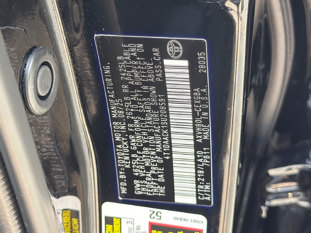 Used 2025 Toyota Camry XLE FWD image 31