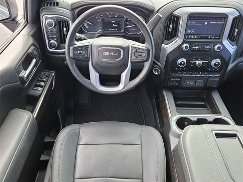 Certified 2022 GMC Sierra 1500 SLT w/ SLT Convenience Package image 5