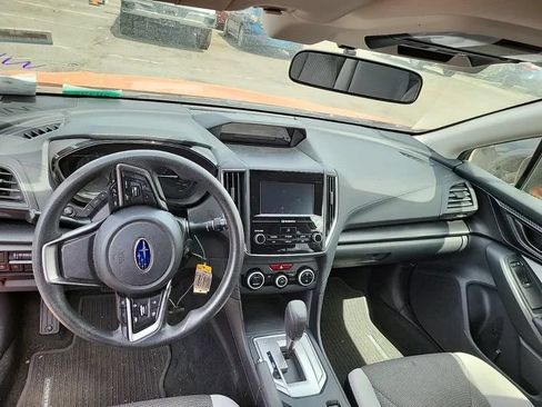 Used 2020 Subaru Crosstrek 2.0i AWD/4WD image 2