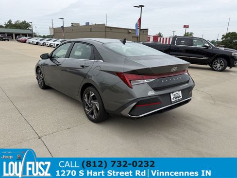 Used 2025 Hyundai Elantra SEL FWD image 5