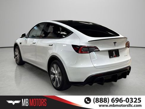 Used 2021 Tesla Model Y Long Range AWD/4WD image 3