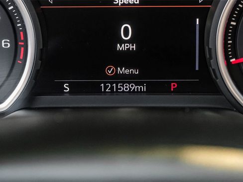 Used 2021 Chevrolet Suburban Premier w/ Premium Package image 19