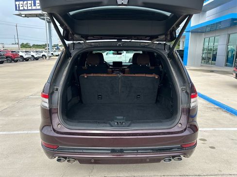Used 2024 Lincoln Aviator Reserve w/ Equipment Group 201A AWD/4WD image 12