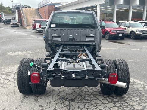 New 2026 Ford F350 XL w/ XL Chrome Package image 4