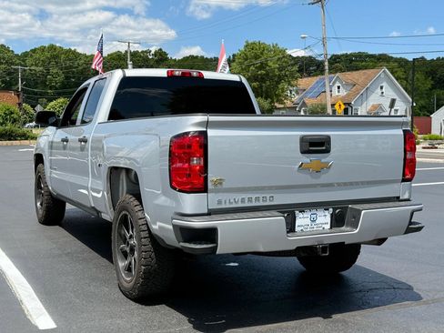 Used 2018 Chevrolet Silverado 1500 Custom w/ Custom Value Package RWD image 7
