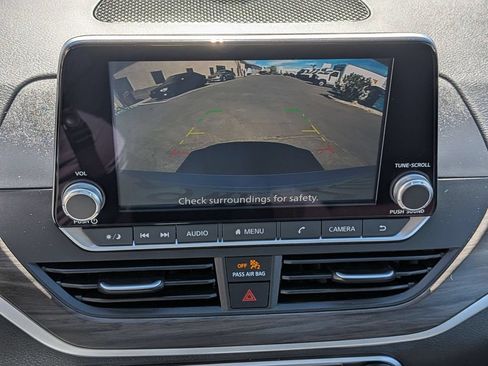 Used 2025 Nissan Altima 2.5 SV FWD image 22
