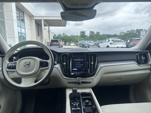 Certified 2024 Volvo XC60 B5 Core AWD/4WD image 17