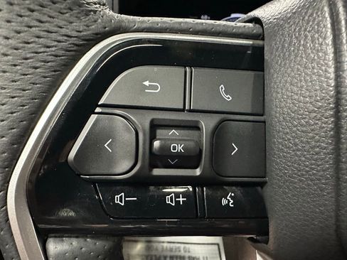 Used 2025 Toyota Tundra Platinum AWD/4WD image 19
