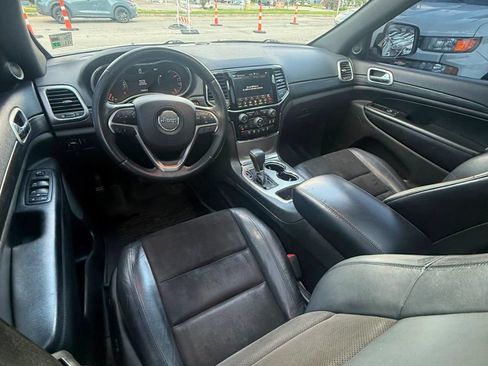 Used 2019 Jeep Grand Cherokee Altitude RWD image 16