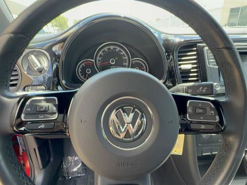 Used 2018 Volkswagen Beetle 2.0T S FWD image 11