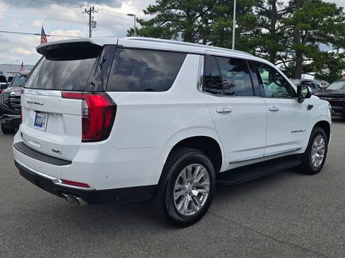 Used 2025 GMC Yukon Denali AWD/4WD image 5