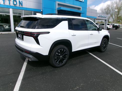 New 2026 Chevrolet Traverse LT FWD image 4