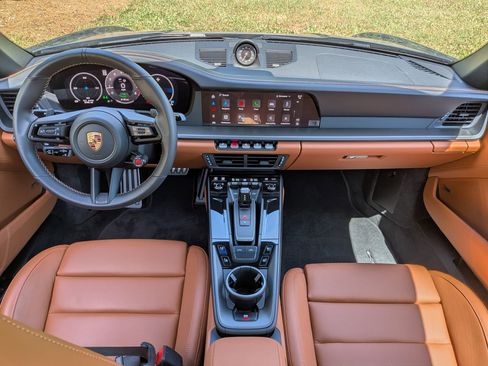Certified 2025 Porsche 911 Targa 4 GTS AWD/4WD image 20