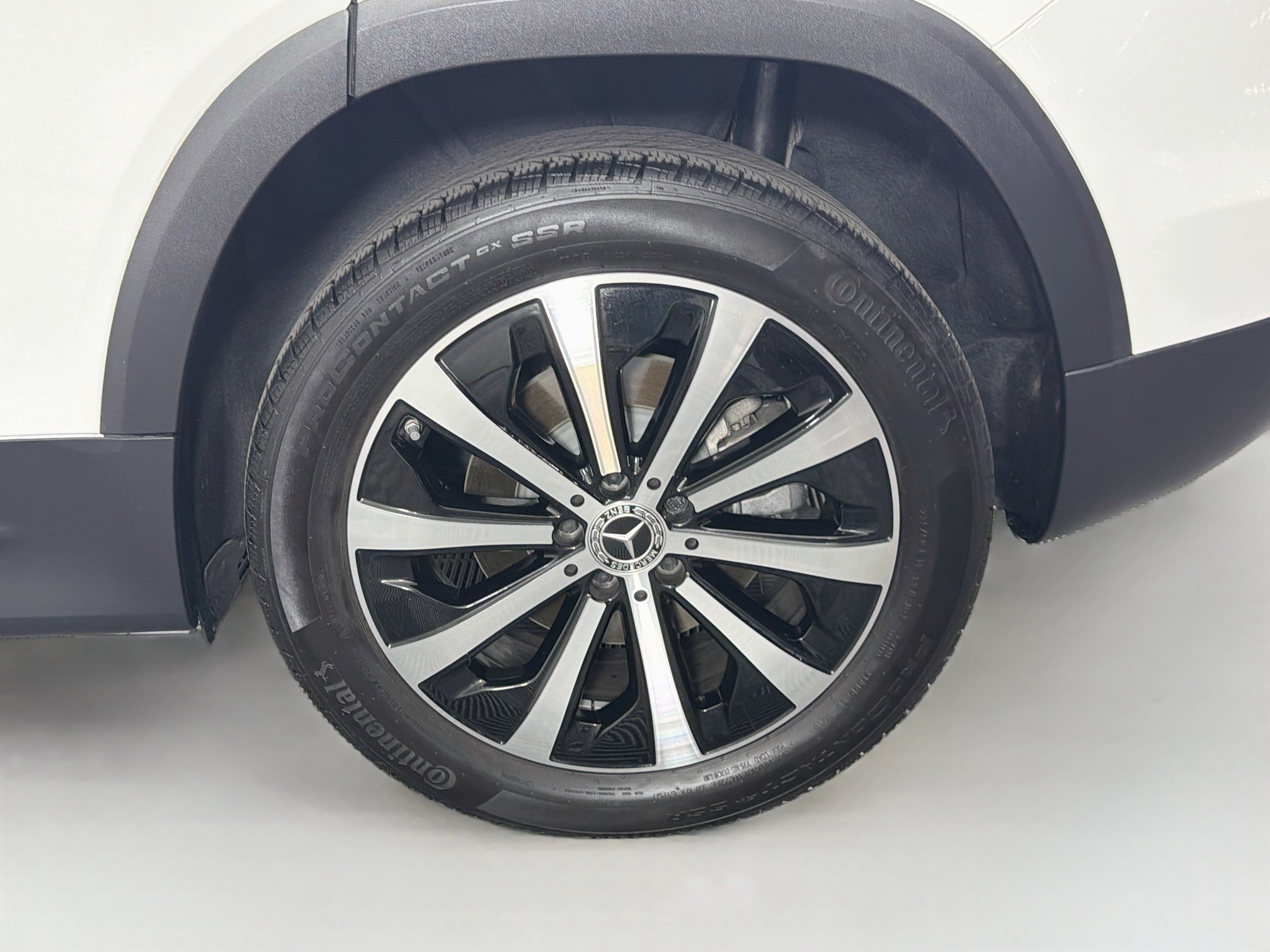 Used 2022 Mercedes-Benz GLB 250 4MATIC image 11