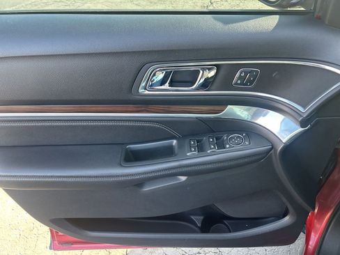 Used 2018 Ford Explorer Limited w/ Equipment Group 301A image 15