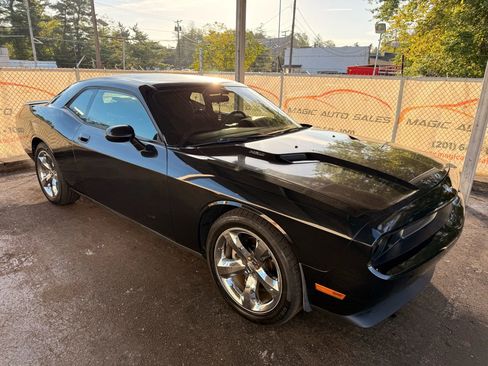 Used 2009 Dodge Challenger R/T image 7