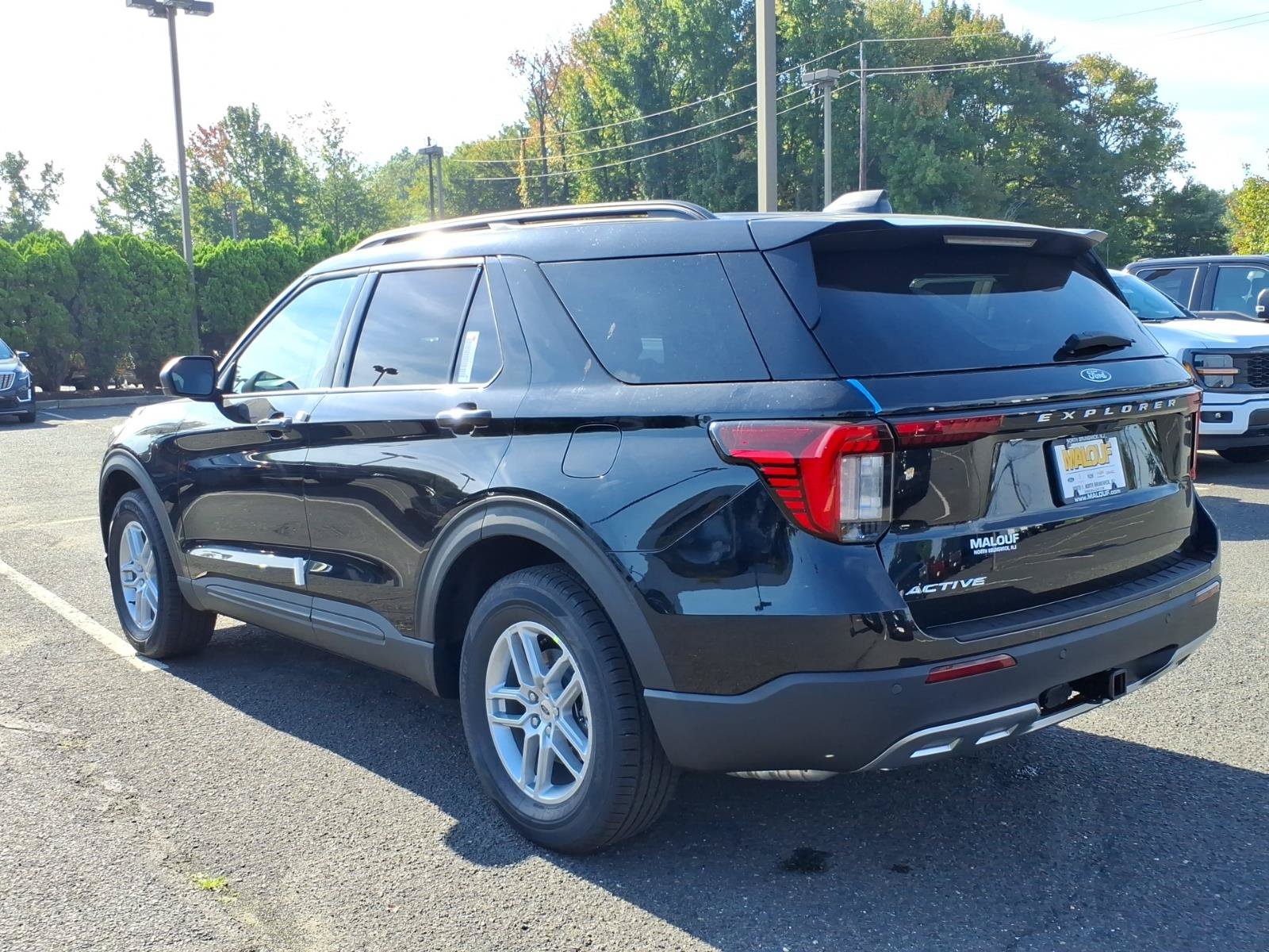 New 2027 Ford Explorer Active AWD/4WD image 4