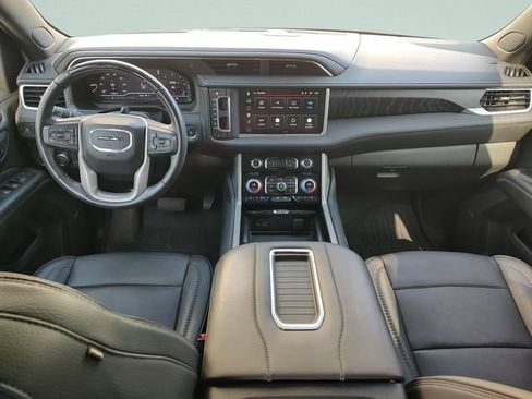 Used 2023 GMC Yukon XL Denali w/ Denali Reserve Package RWD image 9