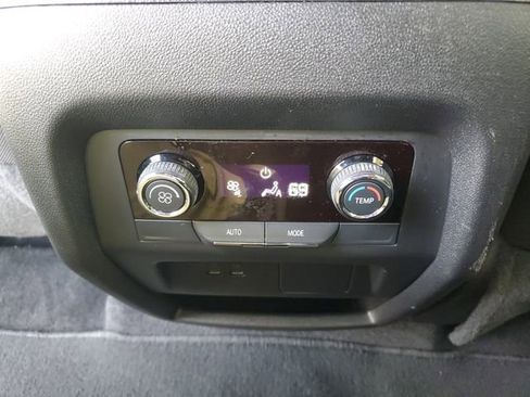 Certified 2025 Chevrolet Traverse LT image 14