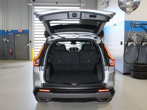 Used 2025 Honda CR-V Sport image 40