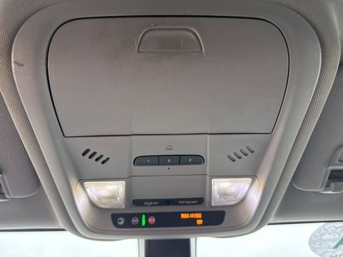 Used 2018 Chevrolet Equinox LT image 28