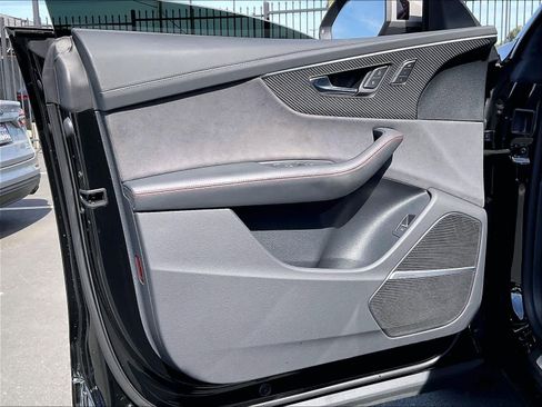 Used 2025 Audi RS Q8 performance image 25