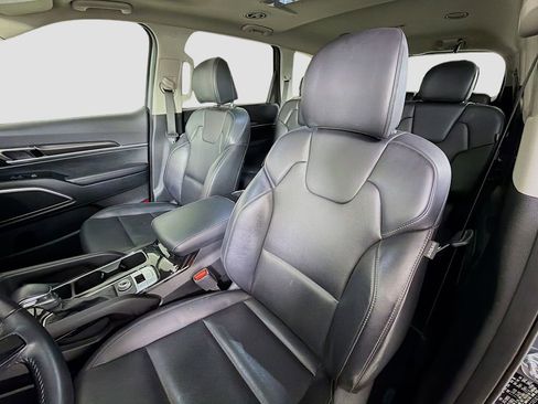 Used 2025 Kia Telluride S image 13