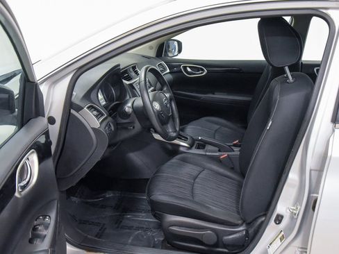 Used 2018 Nissan Sentra SV image 2