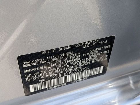 Used 2025 Subaru Crosstrek 2.0i Premium AWD/4WD image 34