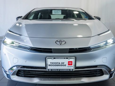 New 2026 Toyota Prius Plug-In Hybrid FWD image 2