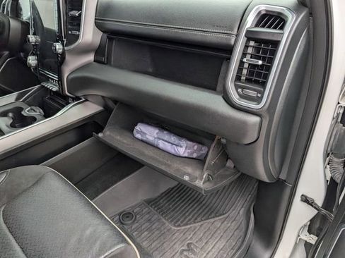 Used 2022 RAM 1500 Laramie AWD/4WD image 33