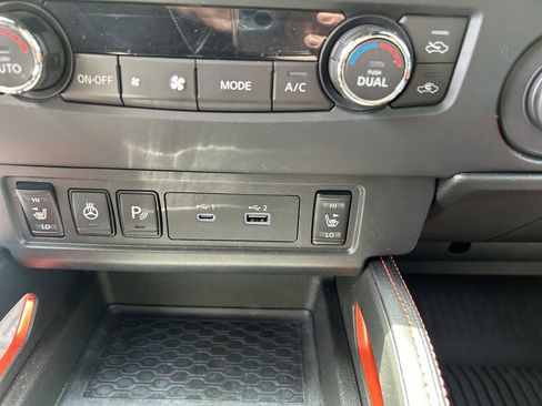 Used 2023 Nissan Frontier PRO-4X w/ Pro Convenience Package AWD/4WD image 14