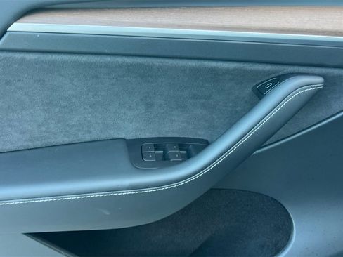 Used 2023 Tesla Model Y Long Range image 11