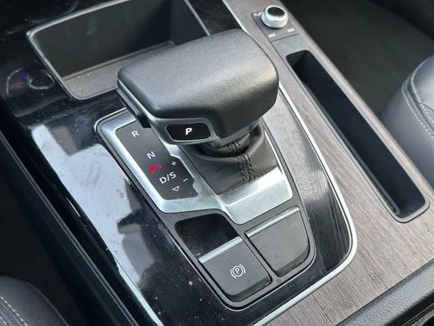 Used 2023 Audi Q5 2.0T Premium w/ Convenience Package image 37