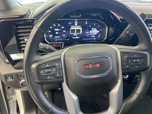 Used 2025 GMC Sierra 1500 SLT image 19