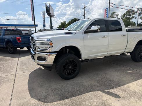 Used 2020 RAM 2500 Laramie AWD/4WD image 3