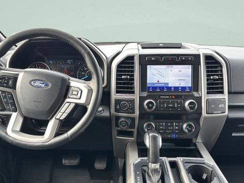 Used 2020 Ford F150 Lariat w/ Equipment Group 502A Luxury AWD/4WD image 17