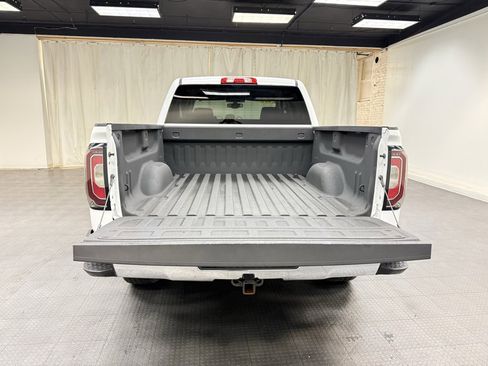 Used 2018 GMC Sierra 1500 SLT w/ SLT Premium Package image 5