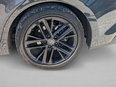 Used 2025 Toyota Camry SE image 10