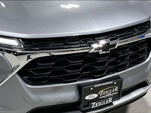 Used 2025 Chevrolet Trax LT w/ Driver Confidence Package image 29