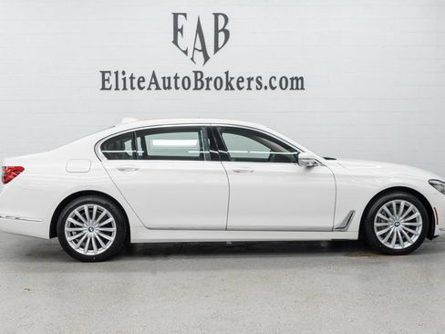 Used 2018 BMW 740i xDrive AWD/4WD image 5