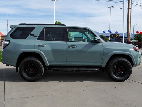 Certified 2023 Toyota 4Runner TRD Off-Road Premium w/ Moonroof Package AWD/4WD image 9